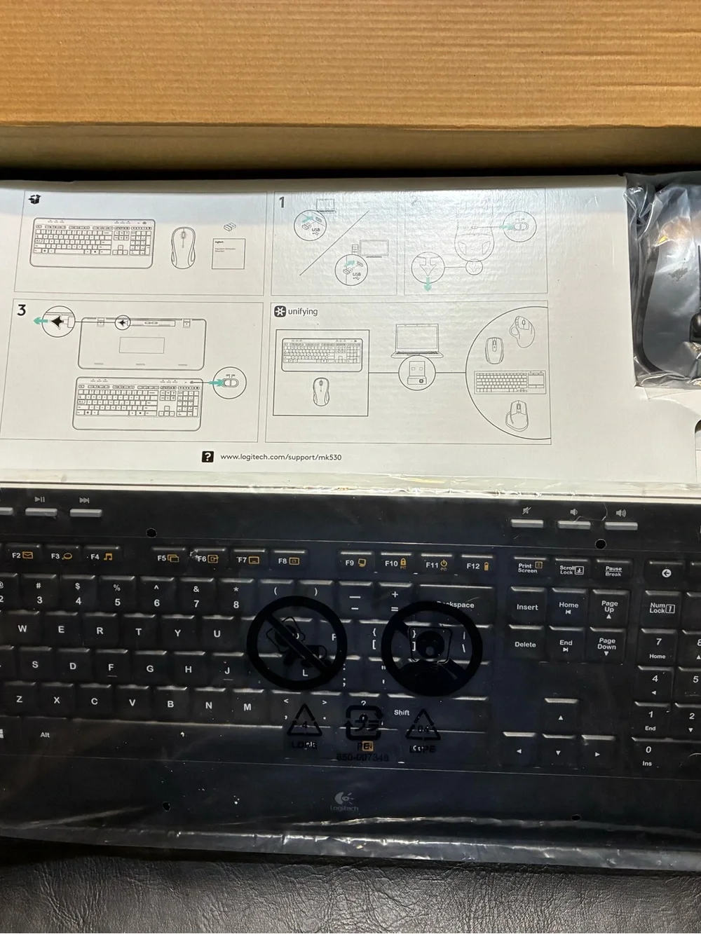 Logitech MK530 Wireless Keyboard and Mouse - Black with Teal Accents